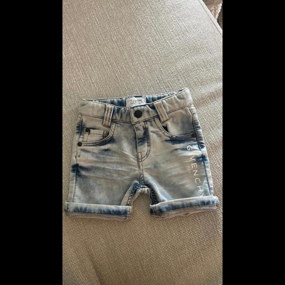 Givenchy jean shorts logo light wash denim - 6m